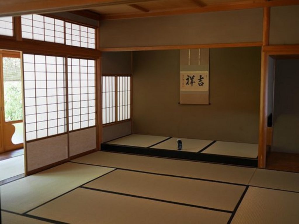 ③