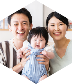 子供がリラックスできる木に囲まれた空間