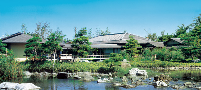 白鳥庭園「清羽亭」