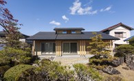 思い出のお庭と調和した和風平屋住宅