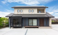 桧の香と陽だまりの中で暮らす家
