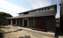 和の美しさに遊び心を加えた家