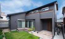 同一敷地内に2家族が集い、お客様をもてなす家（北棟）