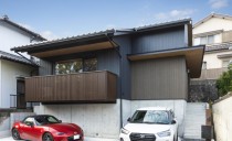 窓から四季を感じられる平屋