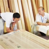 第61回：木材生産地からの直接買付と自社で行う番付作業