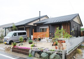 仲良し平屋でゆるやかにつながる<BR>暮らしを楽しむ家