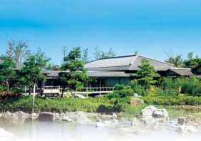 白鳥庭園「清羽亭」