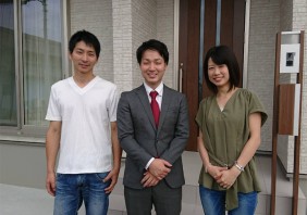 顔を合わせる団欒の家