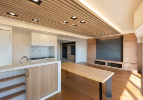 天然木が心地よい築20年のマンションリノベ