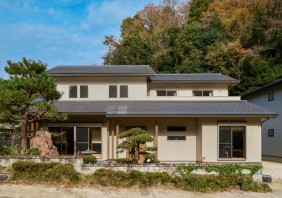 本格和室のある二世帯住宅