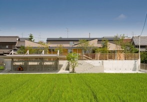 木の優しさが心地よい四季の移ろいと暮らす家