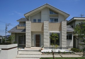 リビングに畳コーナーを設けた家族団らんとくつろぎのある住まい