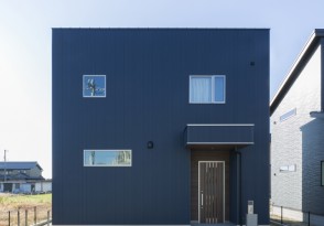 モダンで収納豊富な住まい【杜の家】