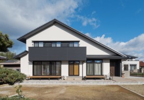 大家族がいつも一緒 <br>大屋根の3世代住宅