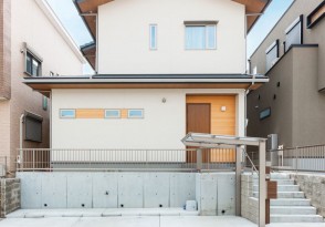 子育てにやさしい天然木の家