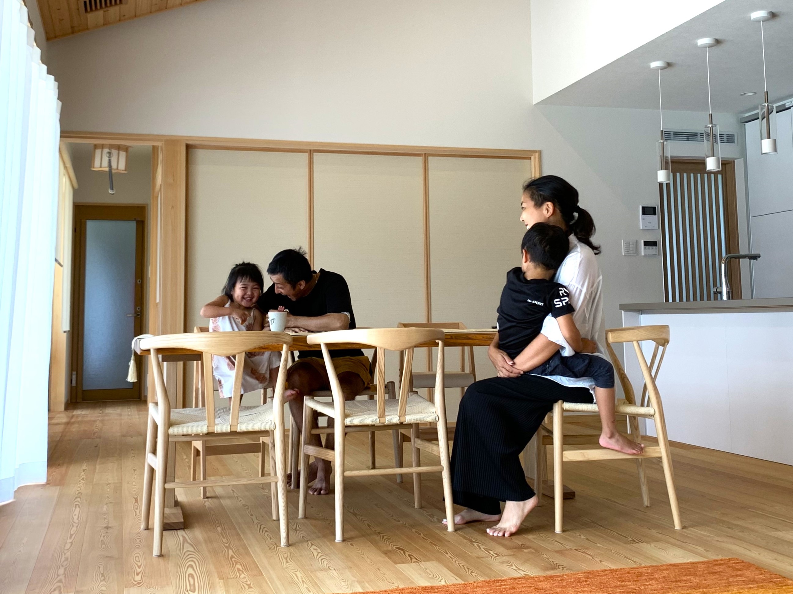 現代アートを取り入れた和の平屋