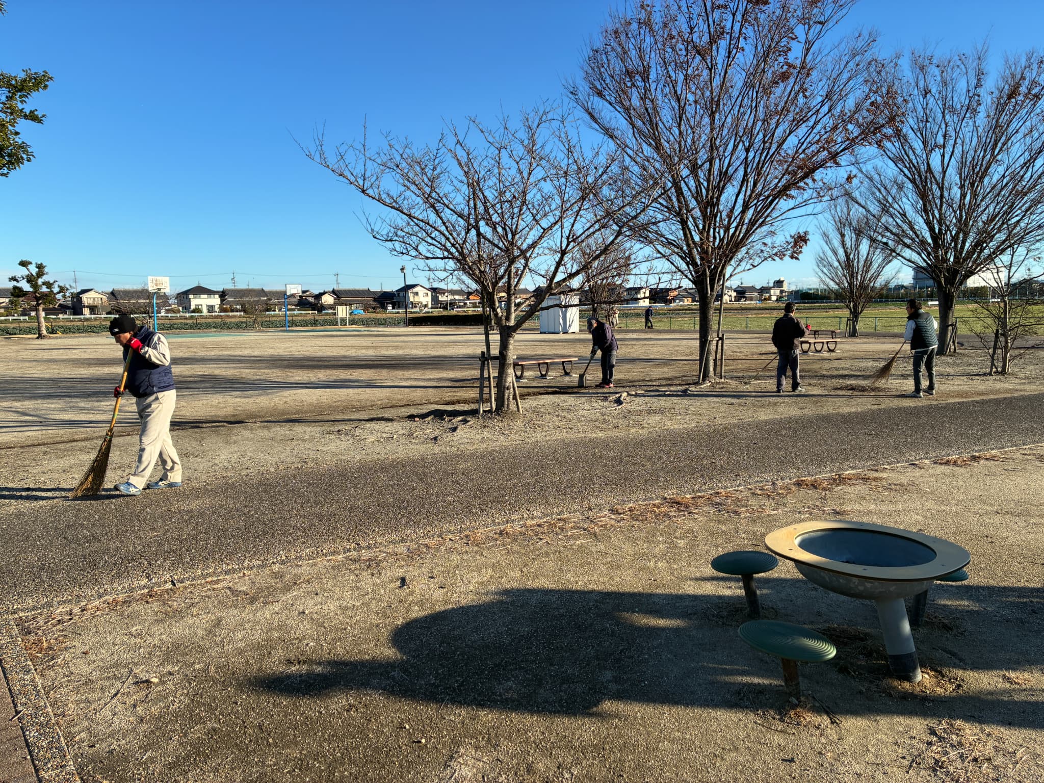 12月15日 元起公園の清掃活動を行いました